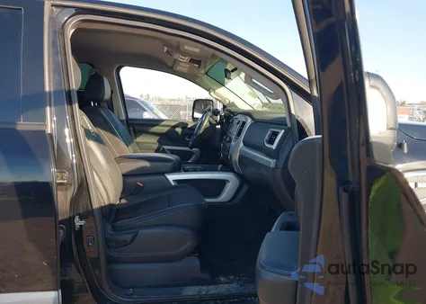 2017 Nissan Titan Xd Pro-4X Diesel из США, поврежденный, VIN 1N6BA1F45HN533768
